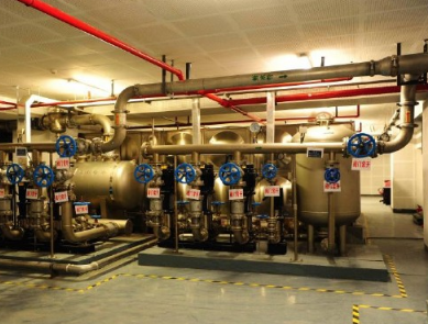 酒店<a href='/product/' class='keys' title='點擊查看關(guān)于中央空調(diào)的相關(guān)信息' target='_blank'>中央空調(diào)</a>空調(diào)系統(tǒng)環(huán)保設(shè)計